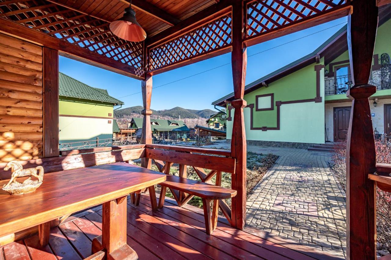 Emerald House Mîkulîciîn Exterior foto